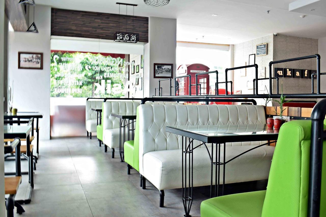 Meotel Purwokerto Exterior foto