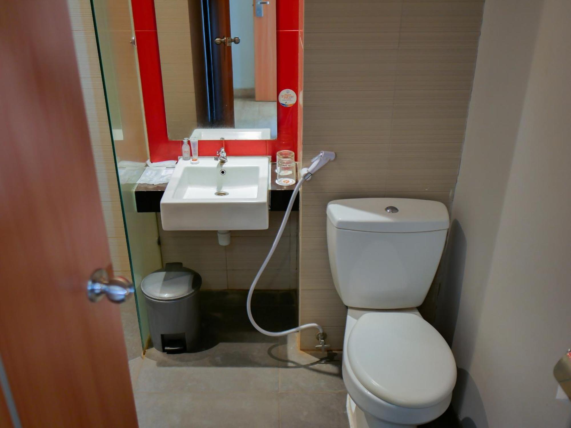 Meotel Purwokerto Exterior foto